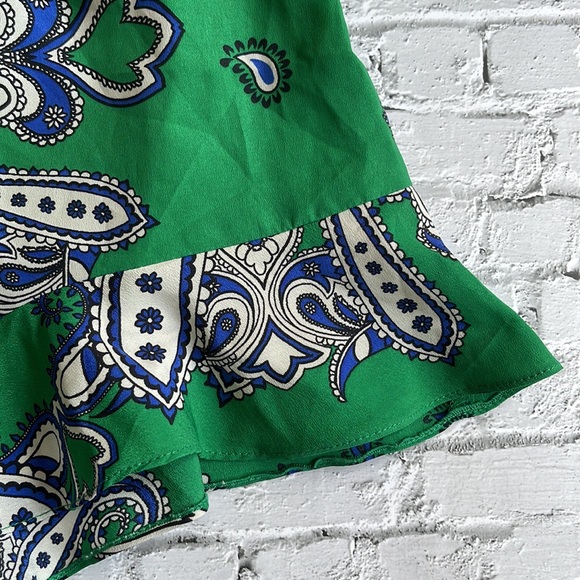 ZARA | Emerald green dainty ruffle hem paisley print shorts - Picture 3 of 6